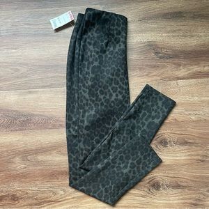 NWT Calvin Klein Size 2 Leopard Pants